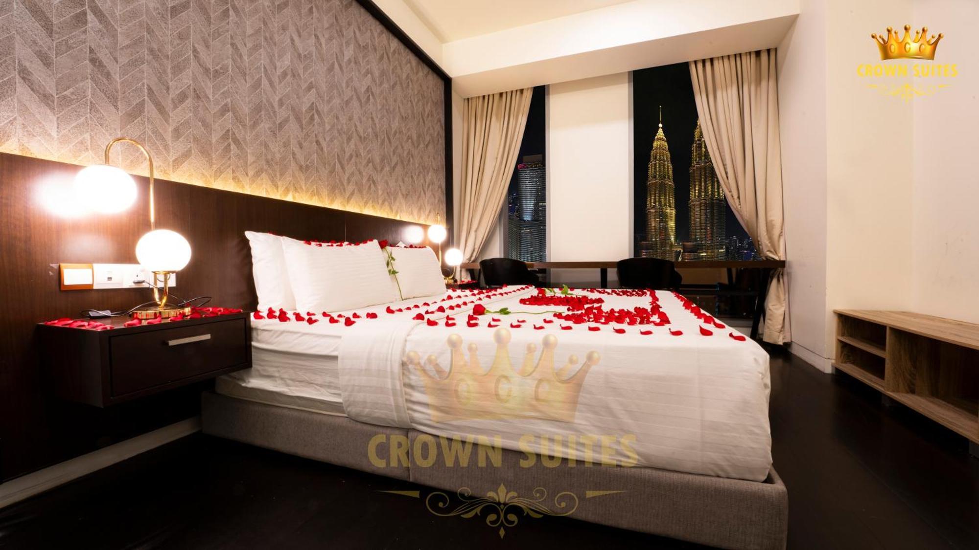 Crown Suites Tropicana The Residence Klcc Kuala Lumpur City Center Exterior photo